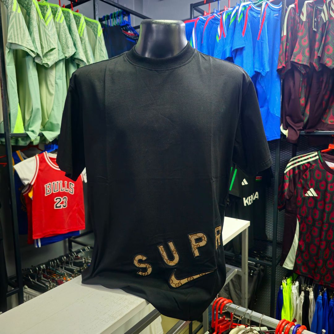 Supreme T-shirt