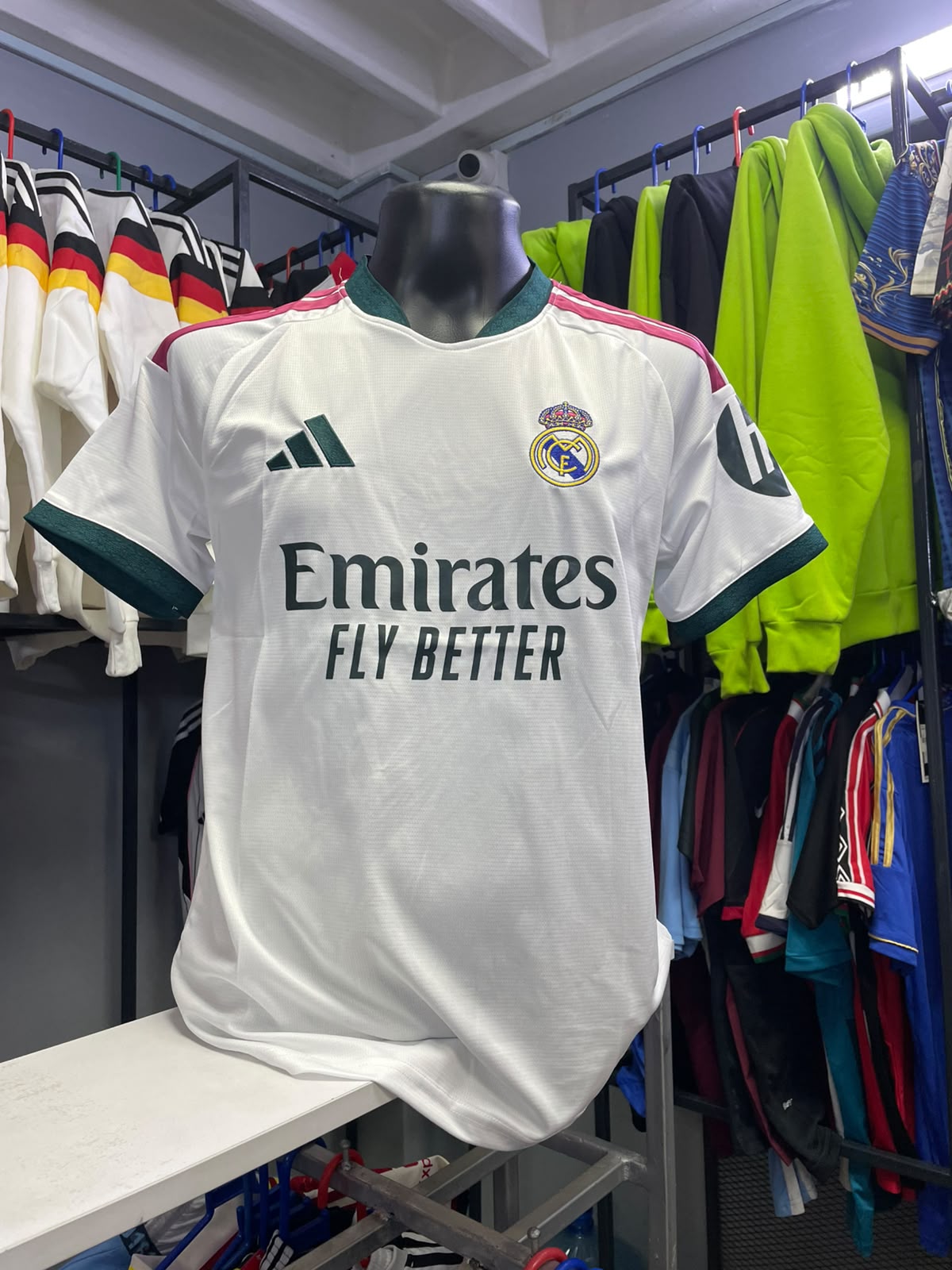 Official Real Madrid Home Jersey 26/27 Fan Kit