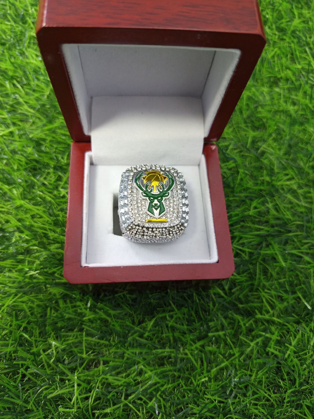 Milwaukee Bucks NBA Championship Ring